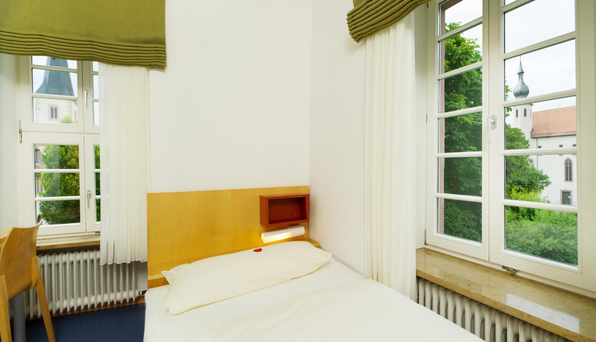 Bildungshaus Neckarelz Hotel Mosbach  Exterior photo