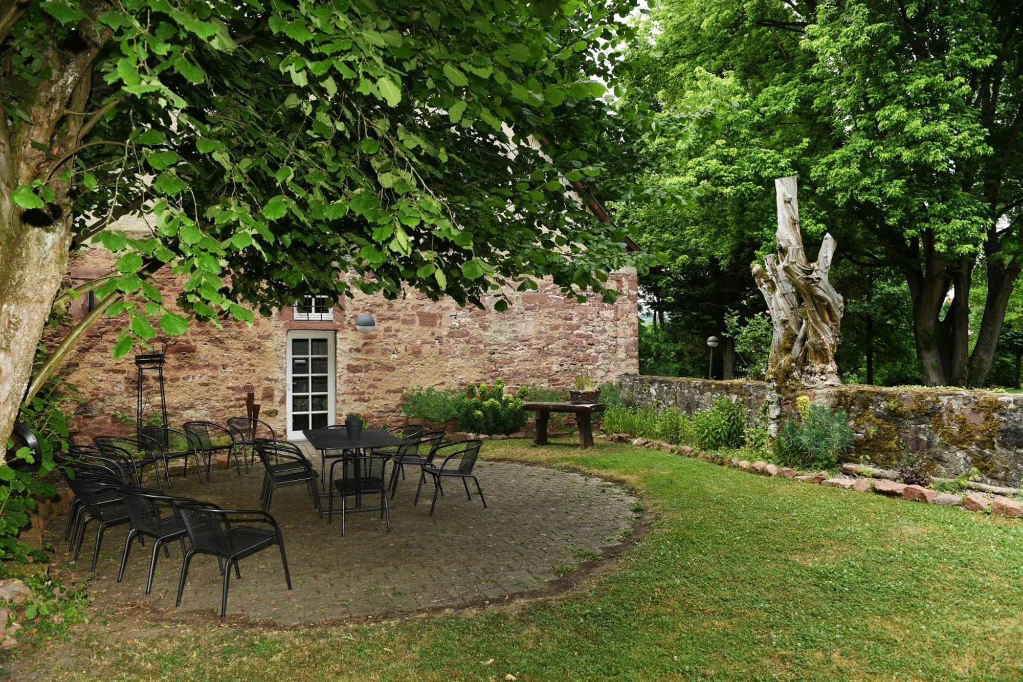 Bildungshaus Neckarelz Hotel Mosbach  Exterior photo